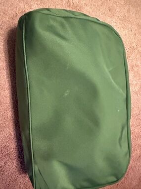 Away Large Toiletry Bag in Olive Green